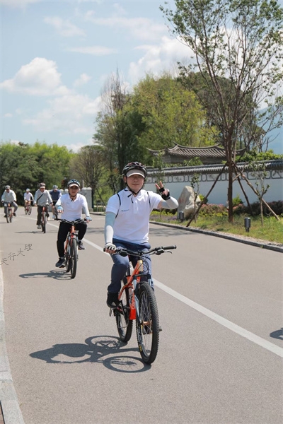 2021年百濟(jì)神州技術(shù)會議暨企業(yè)洱海騎行暨水花基地皮劃艇拓展團(tuán)建活動在大理舉辦
