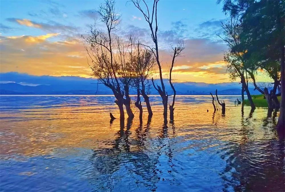大理旅游攻略：十月，洱海生態(tài)廊道的晨曦一定不能錯(cuò)過 是來大理洱海騎行不可錯(cuò)過的風(fēng)景