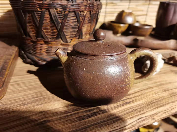 大理特色團(tuán)建活動(dòng)推薦：來(lái)喜洲古鎮(zhèn)制作大理喜陶柴燒，體驗(yàn)大理非遺文化的魅力