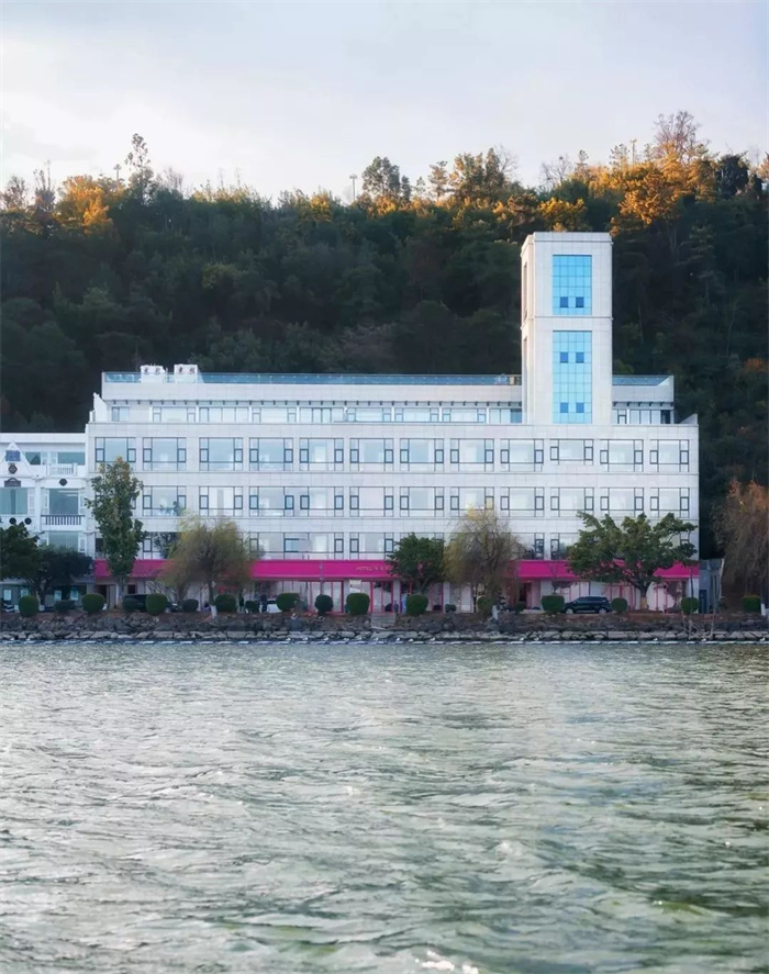 大理詩(shī)莉莉愛(ài)的美宿館海景酒店